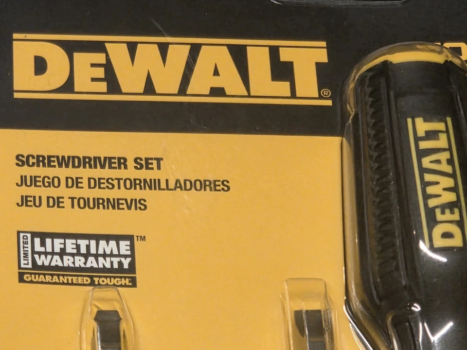 Dewalt Maxfit Tough Series Screwdriver Set Of 4 Pieces Corrosion Resistant new - Image 4 of 4