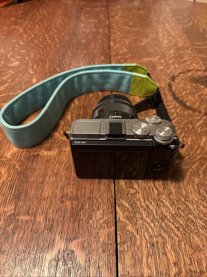 Canon EOS M6 24.2MP Digital Camera - Silver (Kit w/ EF-M 15-45mm Lens) - Image 2 of 4