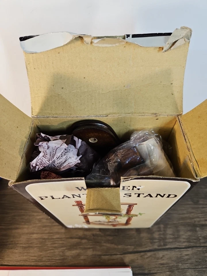 Soporte para plantas de madera con mostrador de mesa vintage años 70 14" ¡Nunca sacado de la caja!!! Foto 4 de 4