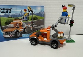 Lego City: Light Repair Truck (60054) / RETIRED / Complete / Pre-Owned