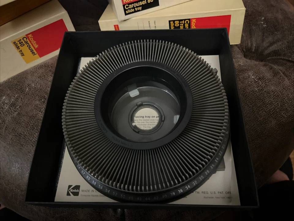 8 Boxes!! Kodak Carousel Transvue Slide Trays 80 And 140 Very good condition - Image 4 of 4