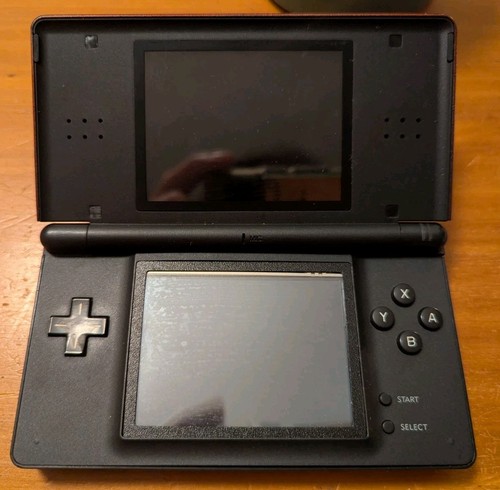 Nintendo DS Lite Crimson And Black Console - Mint - Tested Working - PAL - Picture 7 of 9
