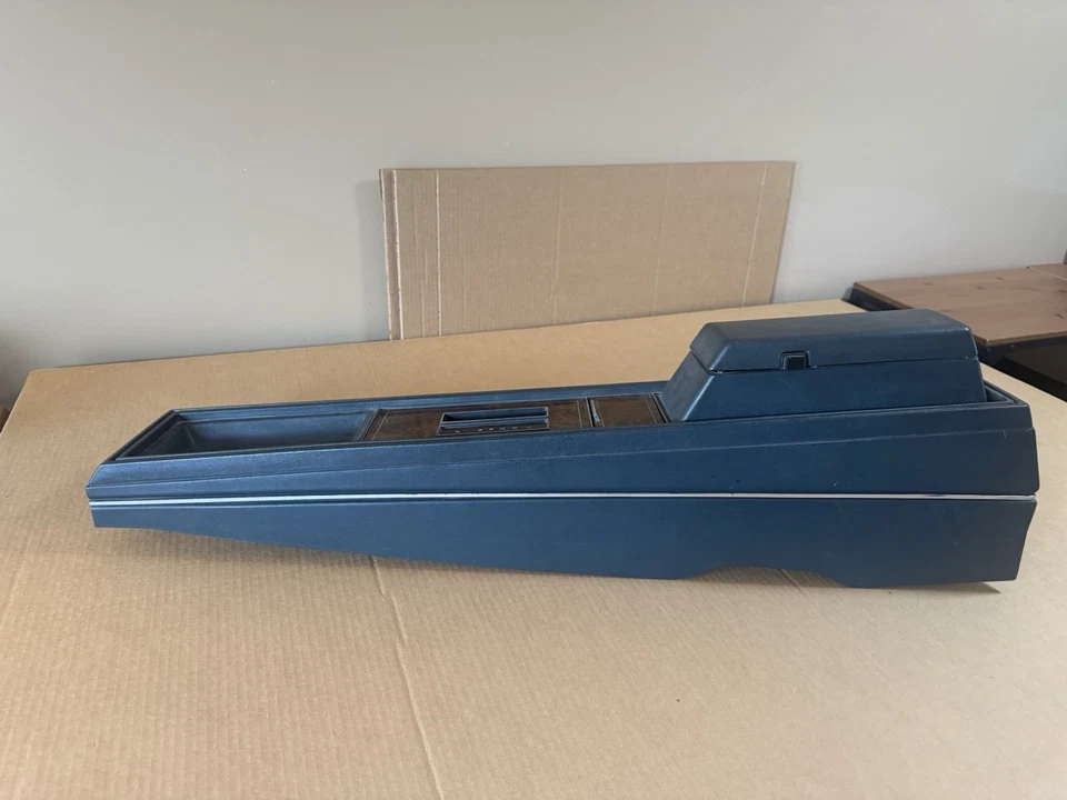 1978-88 Oldsmobile Cutlass Supreme Centre Console Salon 442 Hurst - Image 3 of 4