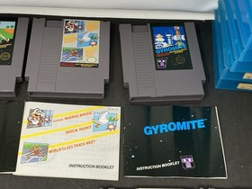 (10) NES Nintendo Game Lot w/ Manual & Plastic Case Gyromite, Millipede, Q-bert