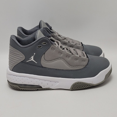 Kids Nike Air Jordan Max Aura 2 Medium Gray White Cool Grey Size 4.5Y CK6636-012