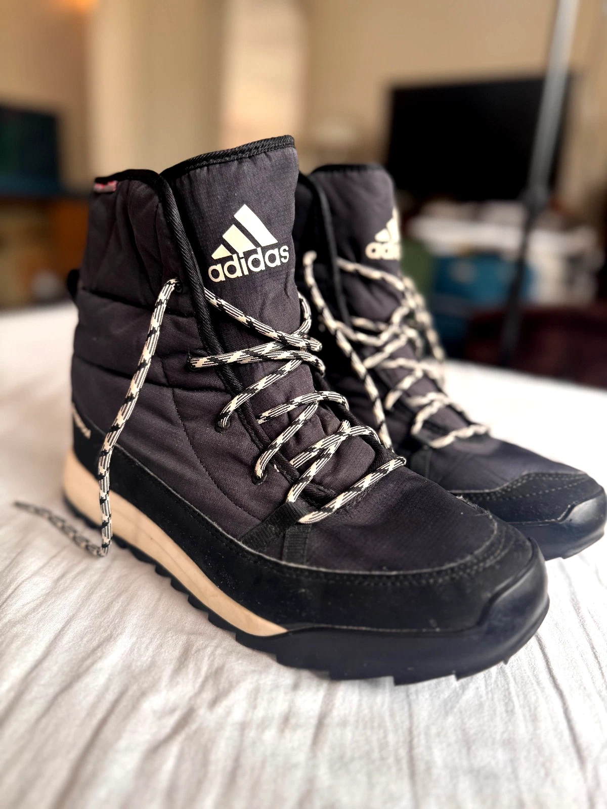 Stivali Adidas donna US 9 1 2 neri caldi climatici alti stringati suola trazione