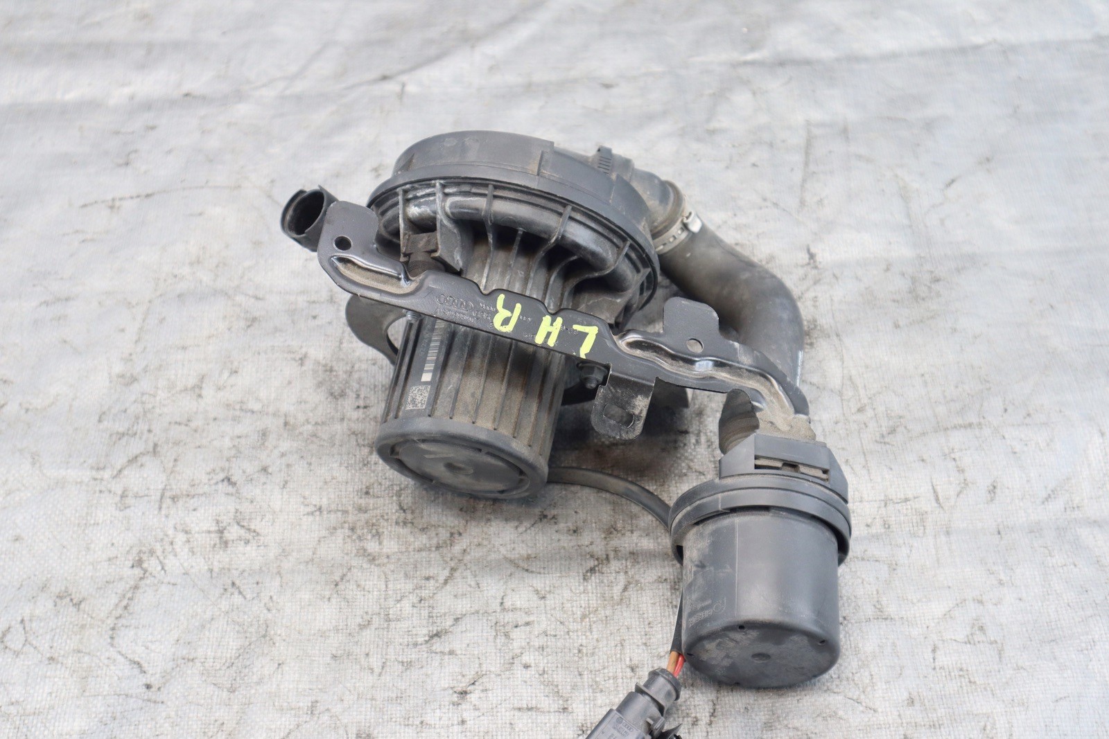 LAMBORGHINI HURACAN OEM LH SECONDARY AIR INJECTION PUMP ASSY 4S0906601B