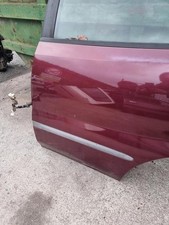Porte arrière et accessoires Nissan TINO