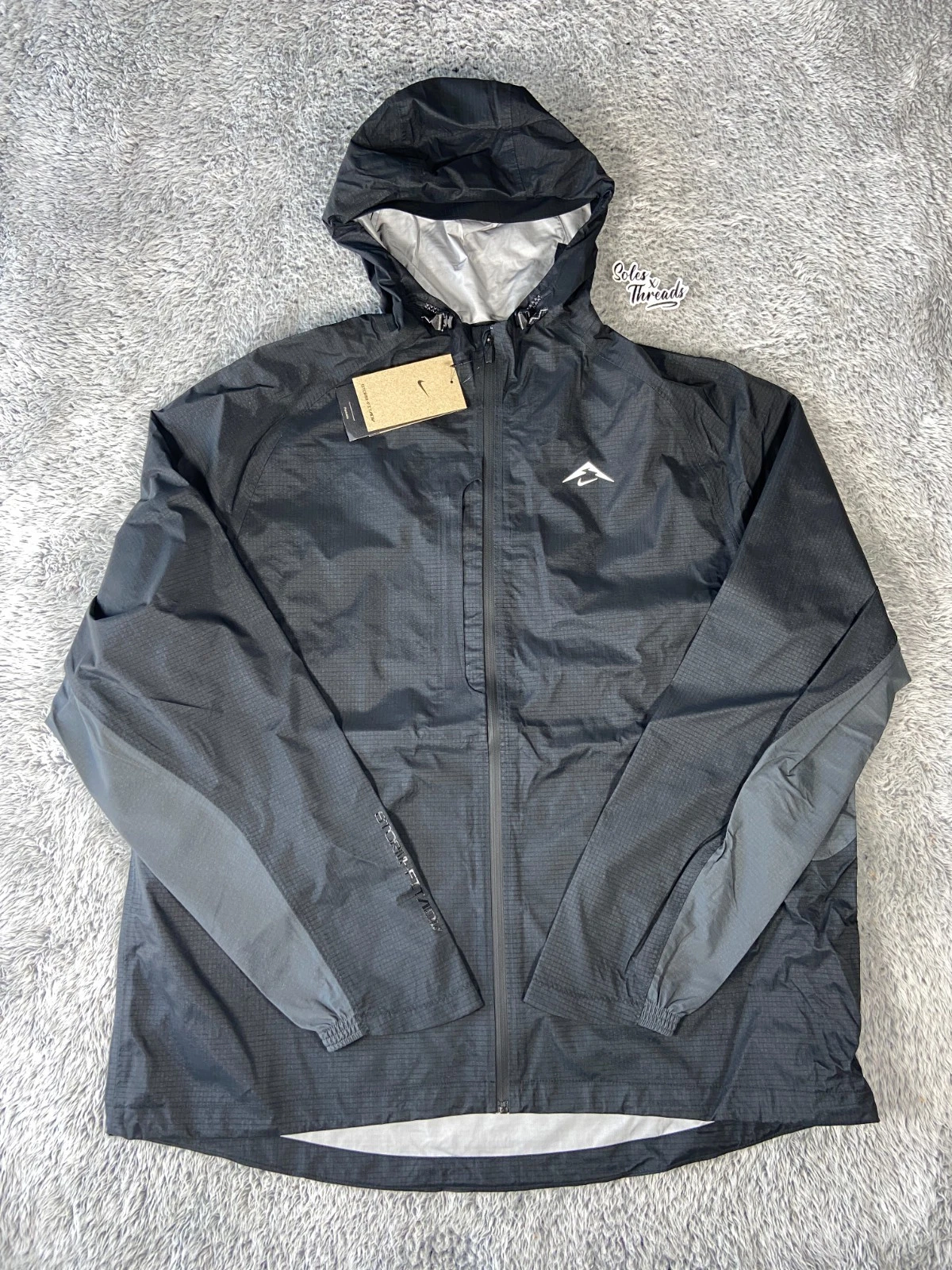 Nike Storm-FIT ADV Cosmic Peaks Running Jacket Size XL Men Black FZ1084-010