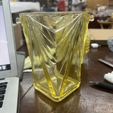 depression glass Indiana Pyramid Hard to Find Yellow Ice Bucket