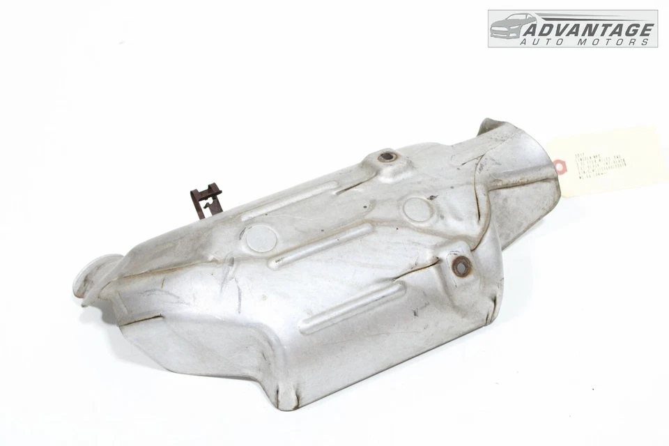 Lincoln MKC 2017-2019 tracción delantera 2,0 L colector de escape tubo de bajada cubierta protector térmico OEM Foto 3 de 4