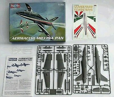 Modellini statici di aerei e veicoli spaziali scala 1:48 MB