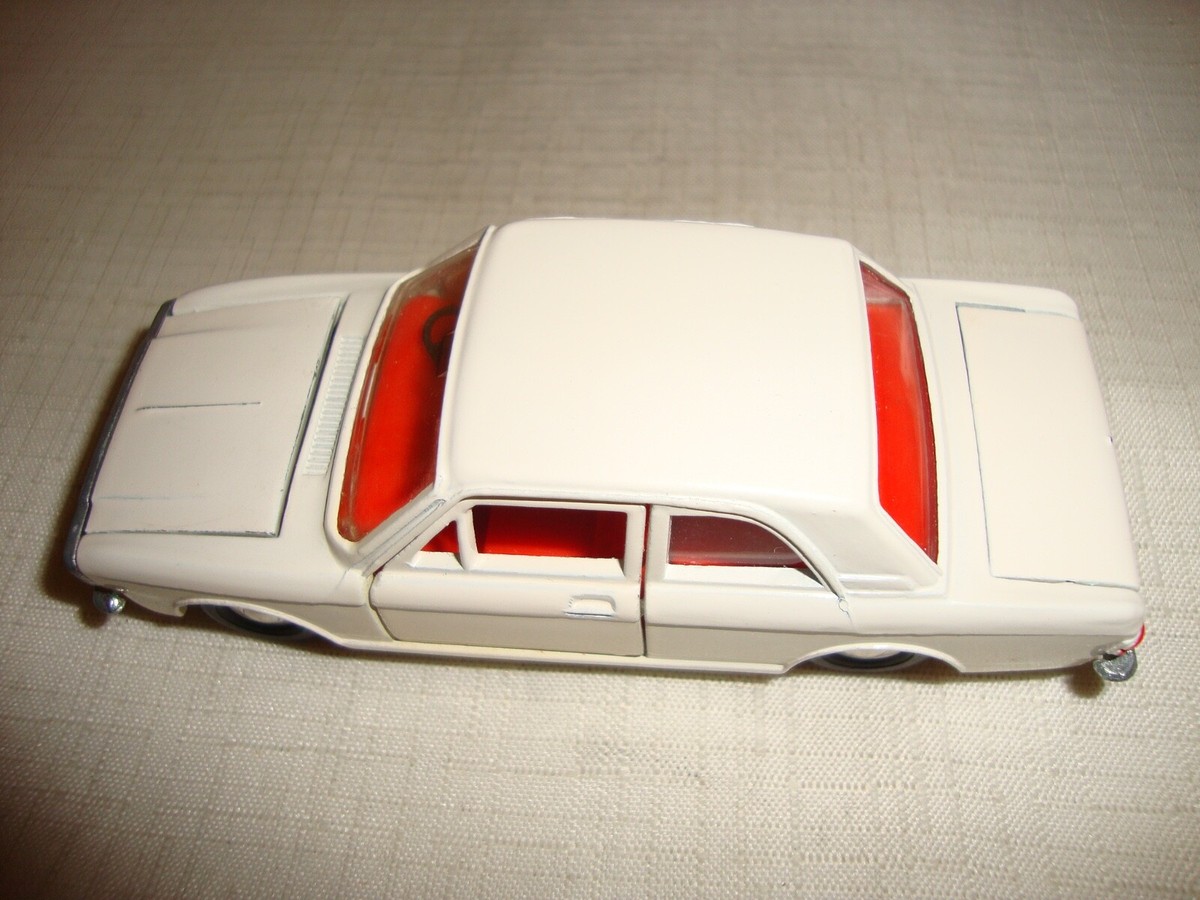 DINKY TOYS 159 FORD CORTINA DELUXE - EXCELLENT in original