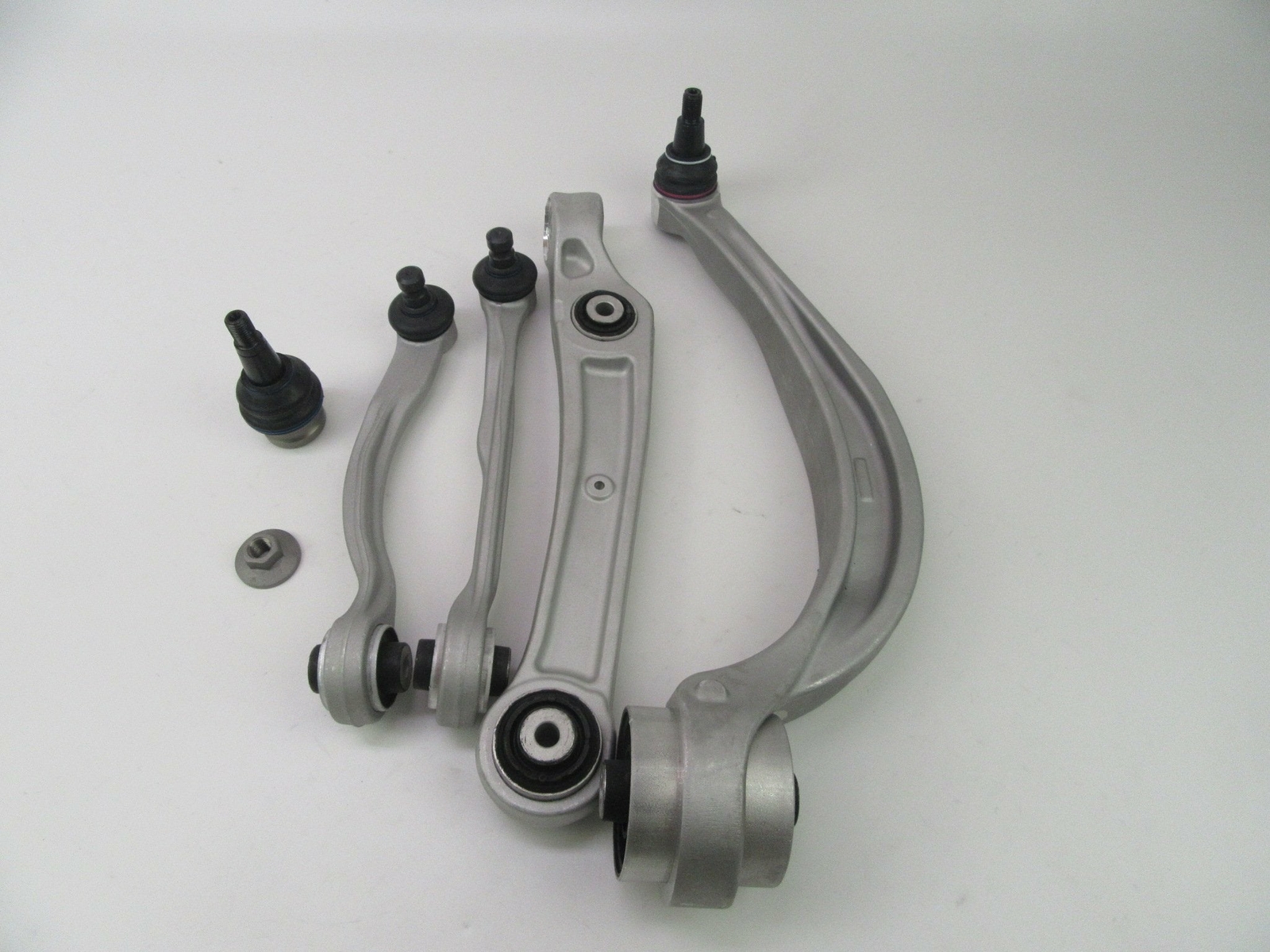 Bentley Bentayga right lower & upper control arms TopEuro 475