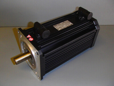 MCA14L41-RS0B0-N24R-ST5S00N-R0SU - LENZE / Brushless Motor GEBRAUCHT