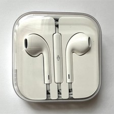 Apple EarPods In-Ear Headphones White 3.5mm Jack Built-In Microphone