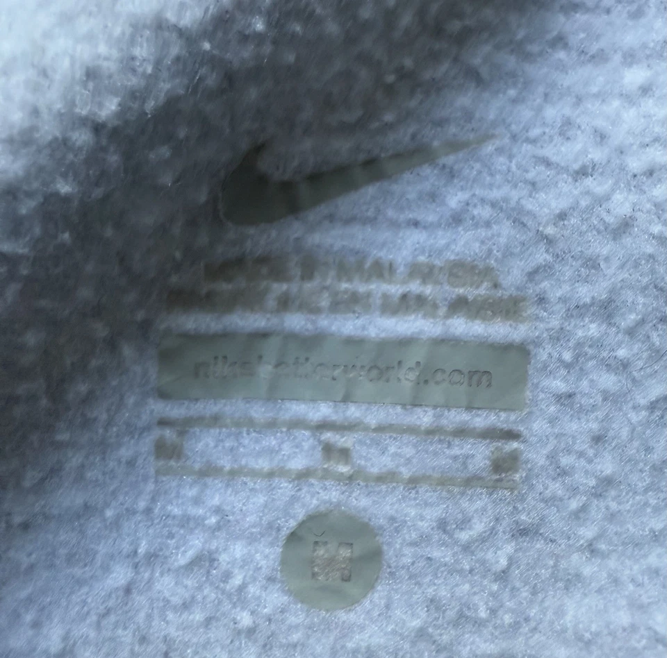 Nike Girl's Sz M Epic Flash Crew Fleece Training Shirt 695250-100 Pullover Top - Image 4 of 4