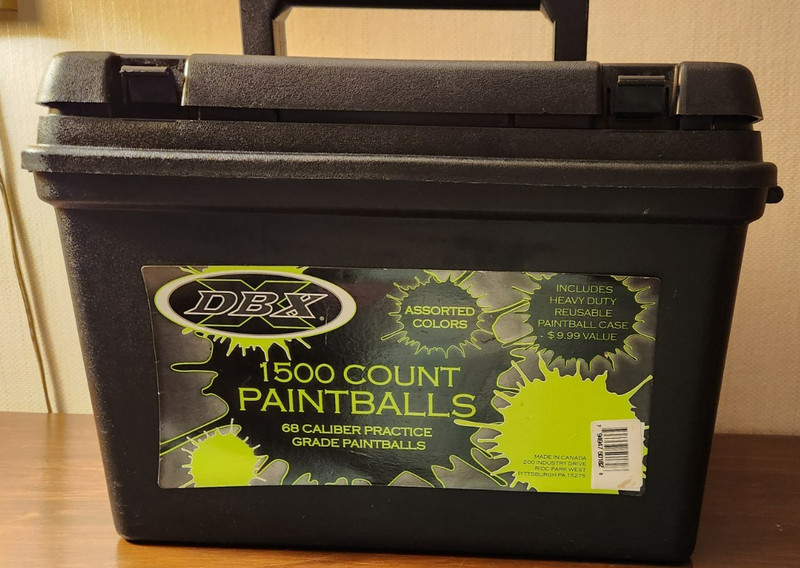 DBX paintballs reusable Case with 124 Blue Practice Grade Paintballs