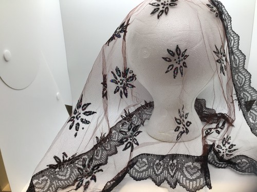 Vintage Mantilla Church Chapel Head Cover Black Lace with Sparkle Embellishments - Picture 3 of 9
