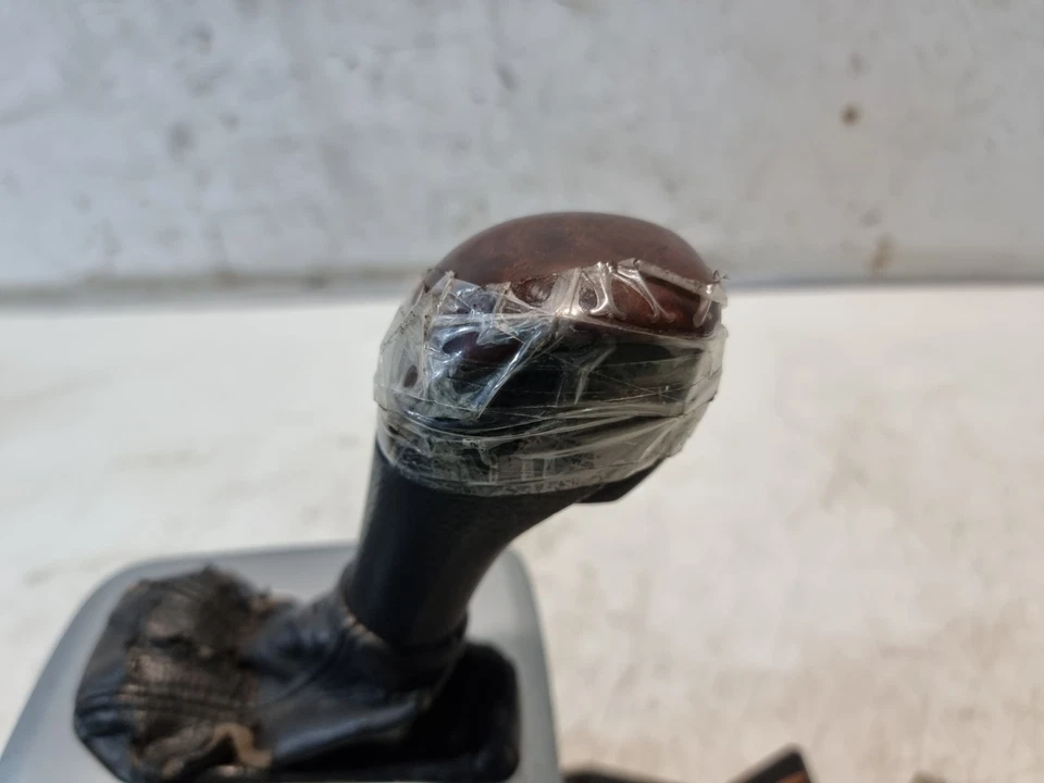 Volvo XC90 Gear Shifter Selector 6 Speed Automatic 2.4 2006 MK1 Pre-Facelift OEM - Image 4 of 4