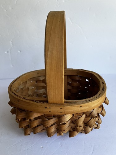 Vintage Handmade Light Wood Woven Oval Basket Porcupine Curl 8" Lx 9” H x 7 “W - Picture 2 of 11