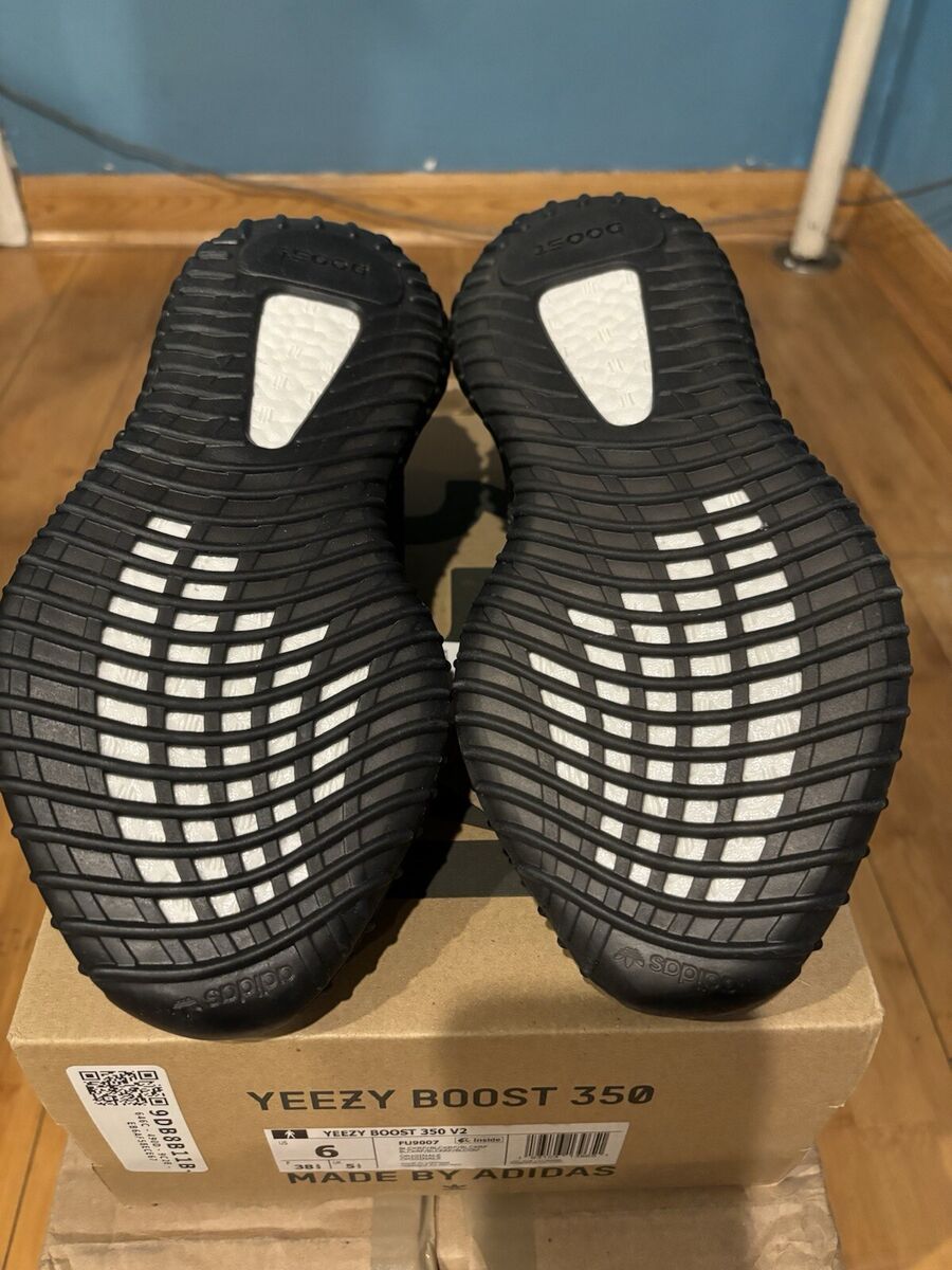 Adidas Yeezy Boost 350 V2 Black Reflective (FU9007) Size 6 Adidas Yeezy Boost 350 V2 Black Reflective (FU9007) Size 6