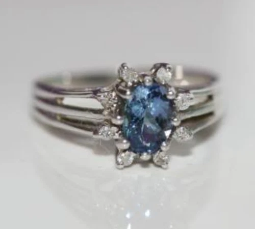 BRAND NEW ** 14KT WHITE GOLD GENUINE ** 0.82CT SAPPHIRE & DIAMOND ** RING ~