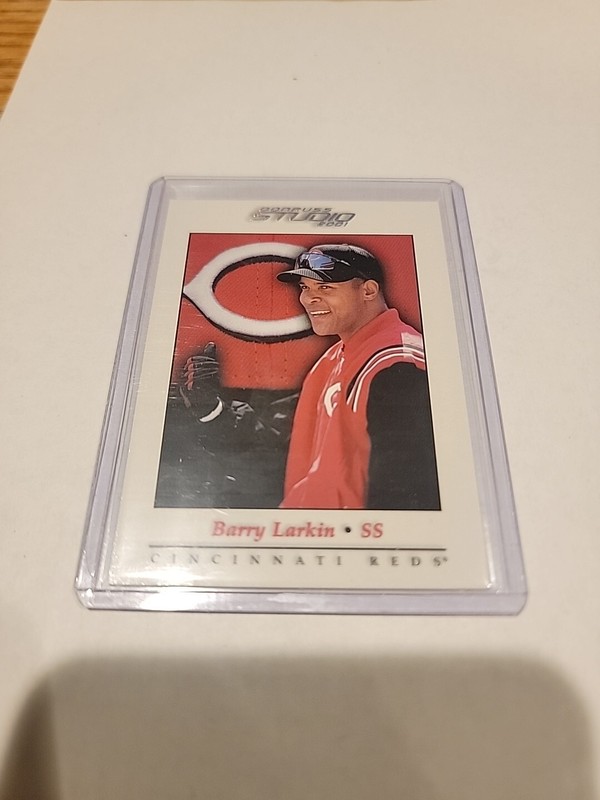 2001 Donruss Studio Barry Larkin Reds#43