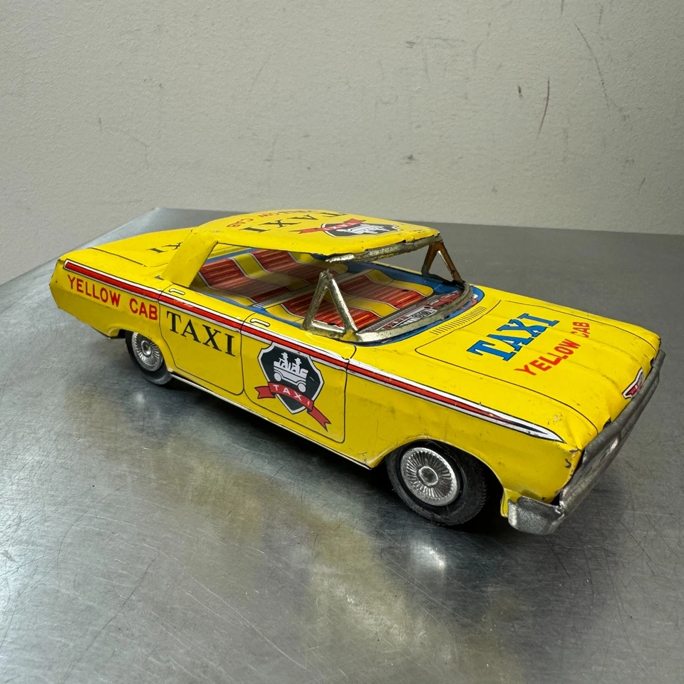 Vtg c.1950s YELLOW CAB Taxi Tin Toy - Made in Japan - 7.25" - Image 4 of 4