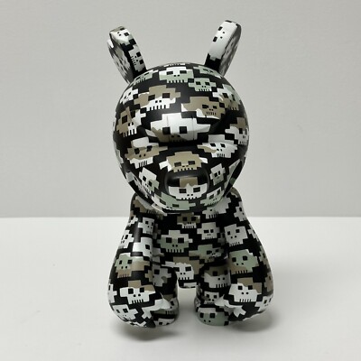 Knuckle Bear Qee Digital Skull Urban Assault Pattern 8