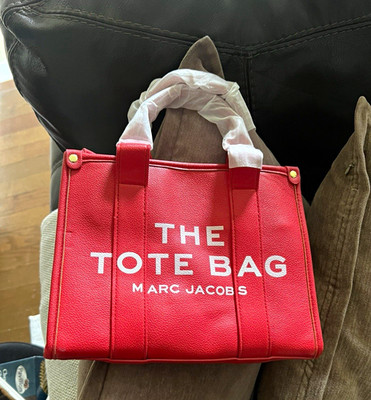 Marc Jacobs The Tote Bag Women s Medium Red Pebbled Logo Tote, Dust Bag