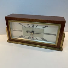 Vintage Seth Thomas Baxter 2E Clock Wood Brass Shelf Mantle Desk Made in the USA