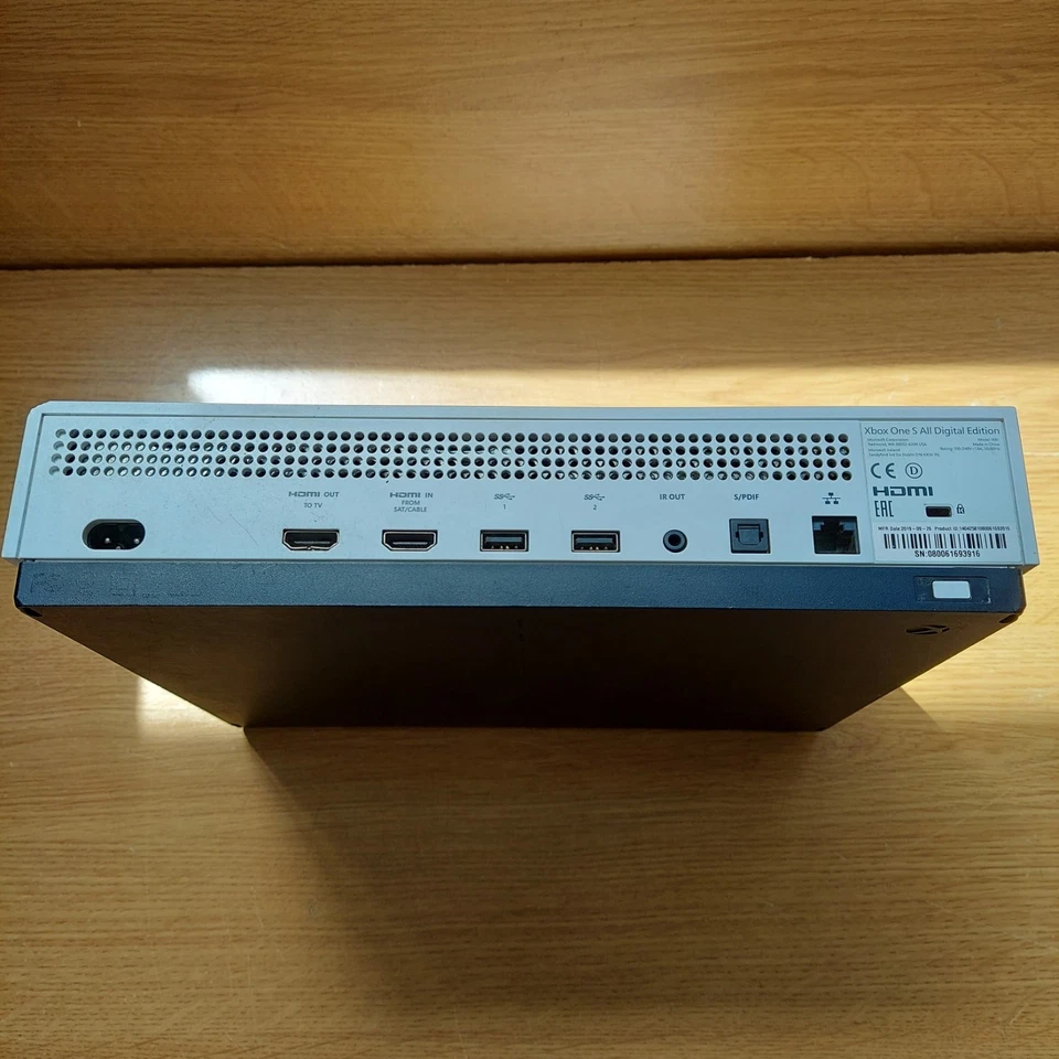 Microsoft Xbox One S All-Digital Edition, photo 4 of 5