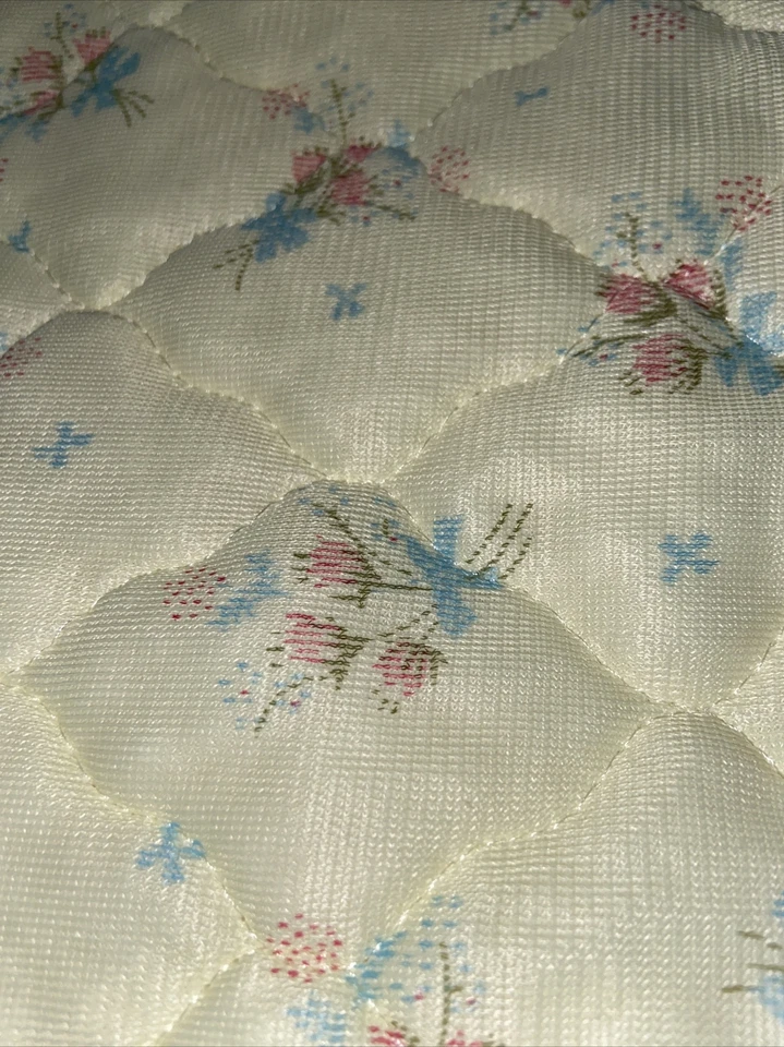 Manta de bebé amarilla Storktex de colección cuna edredón flores ramo borde satinado nueva con etiquetas Foto 4 de 4