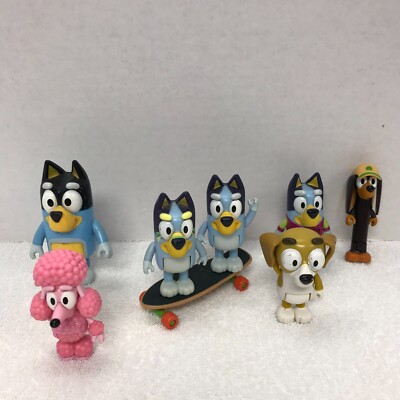 Bluey and friends lot of 7 with skateboard