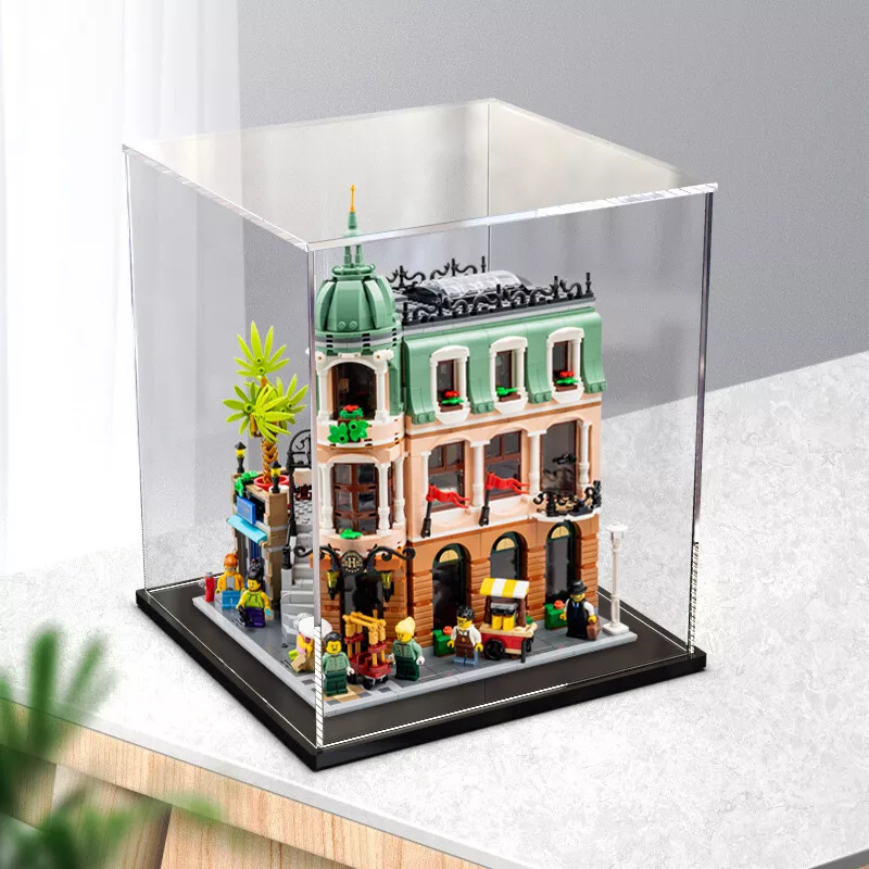 LEGO Up-Scaled Minifigure Acrylic Display Case