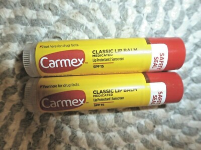 CARMEX~~LOT OF 2~~MEDICATED SPF 15~~CLASSIC LIP BALMS 0.15 OZ X2 SEALED R8-B122