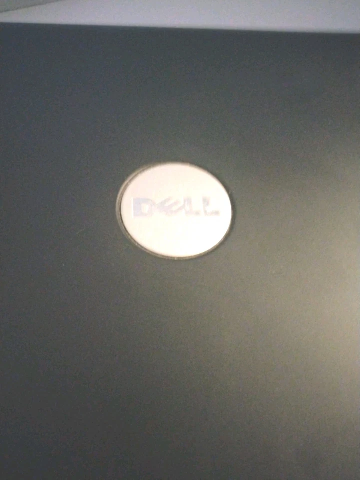 DELL VOSTRO 1000 LAPTOP - Untested, For Parts Or Repair - Sold As Is With Bag - Image 3 of 4