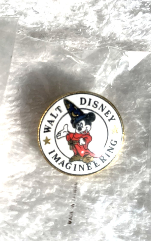 DISNEY IMAGINEERING SORCERER'S APPR. CLOISONNE PIN- CAST MEMBER EXC #19 ROUND