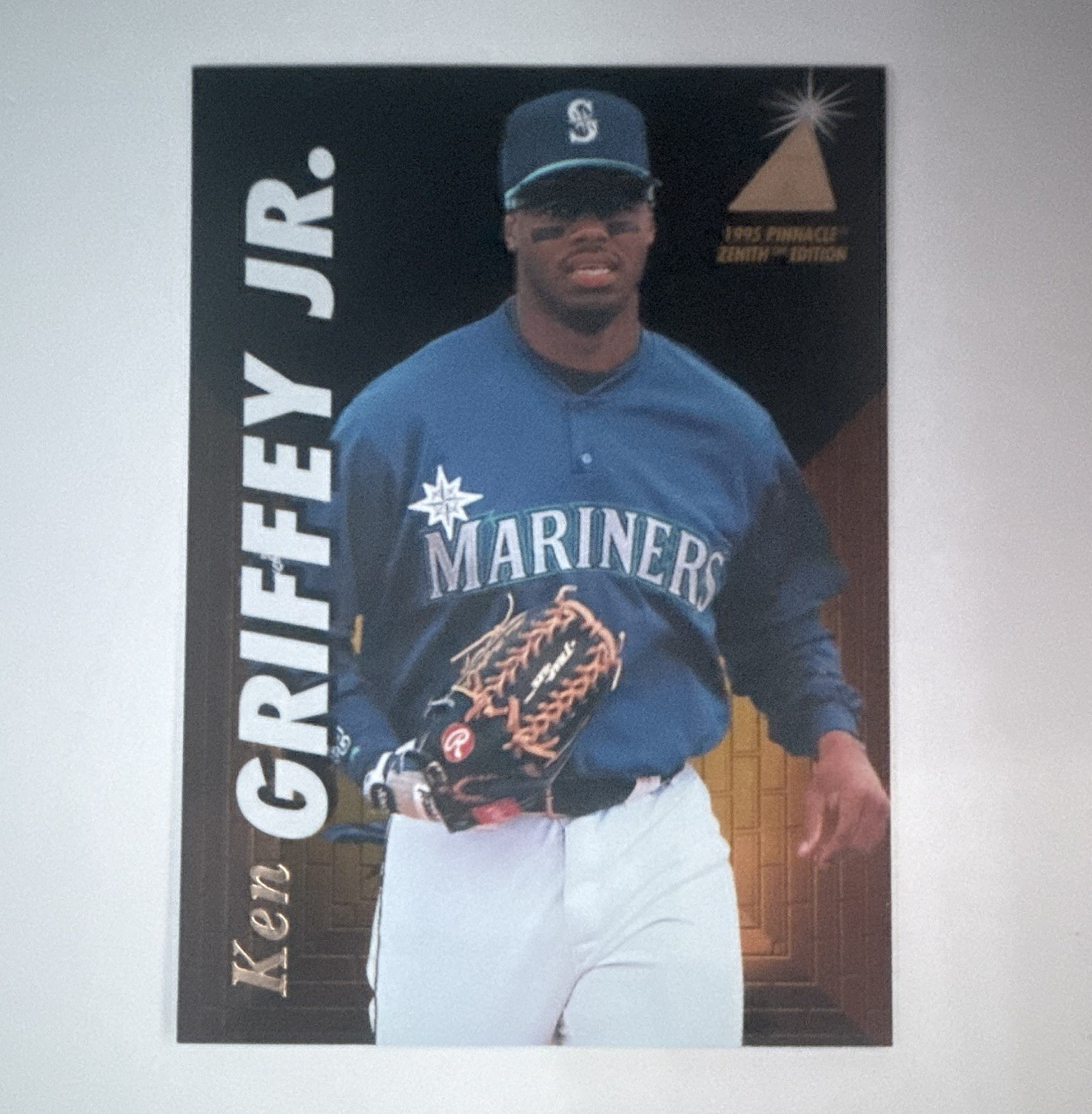 Pinnacle 1995 Zenith Edition Ken Griffey Jr #61 Seattle Mariners Hit Chart