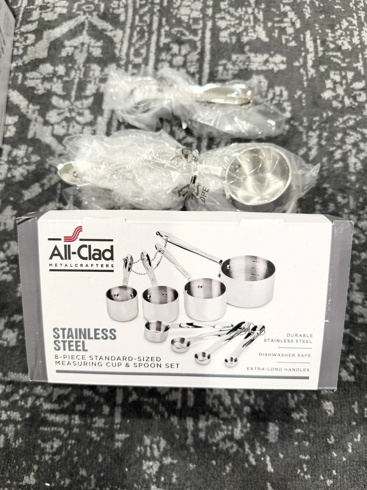 All-Clad Stainless-Steel 8 pc. Standard-Size Measuring Cup & Spoon Combo Set
Opens in a new window o