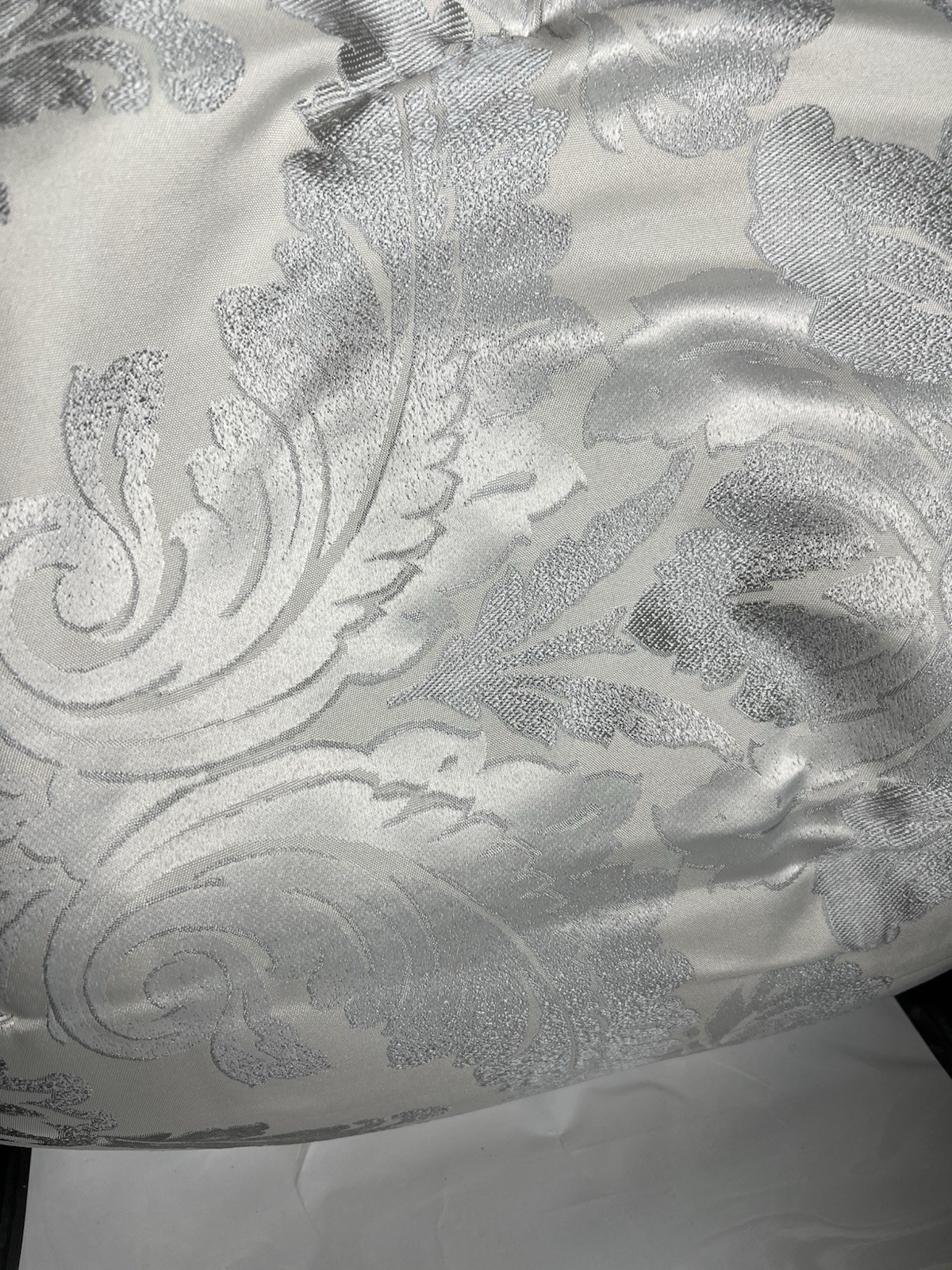 Waterford Fine Linen 4-Piece King Comforter Set FAIRLANE Demask Silver