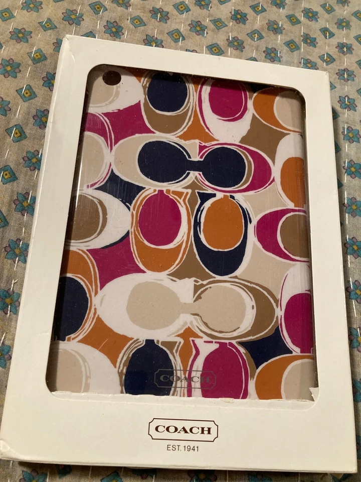 COACH Ipad Case Poppy Molded New in box - Image 3 of 4