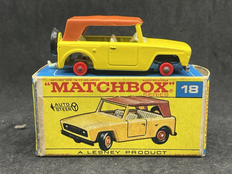 Matchbox MB18-E2: Field Car with Type F Box - Image 2 of 4