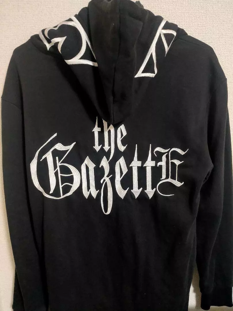 the GazettE Hoodie Black 13th Anniversary Logo Embroidered Size M Musician  Goods