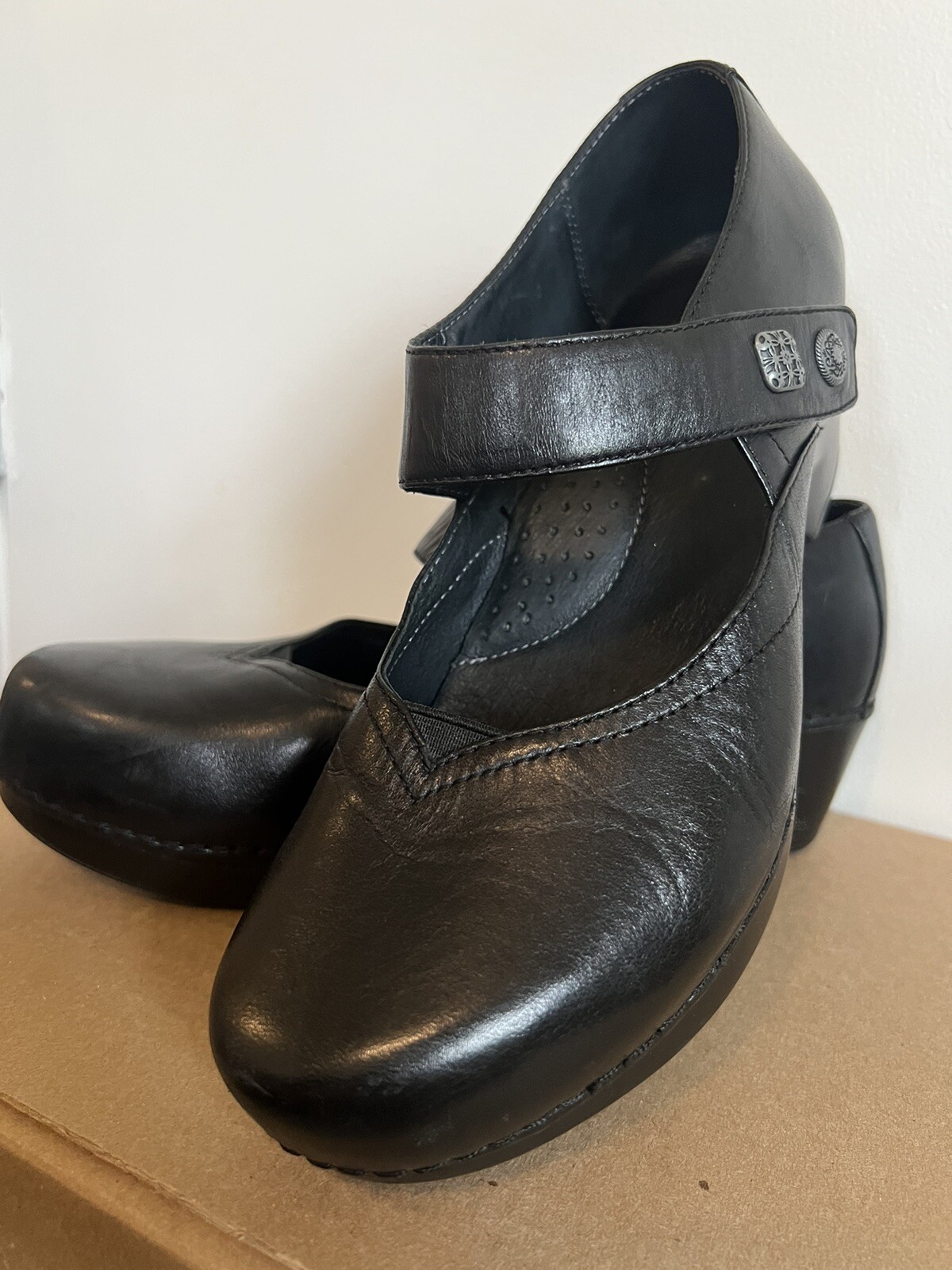 Dansko Tandy Black Leather Adjustable strap Mary Jane Comfort shoes Womens Sz 39