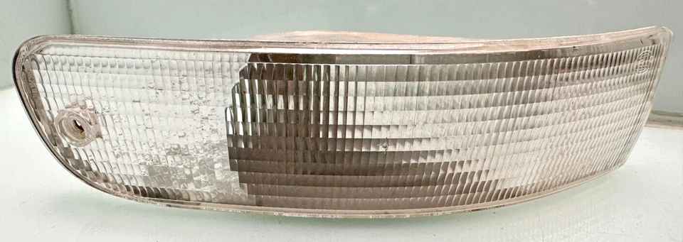 PORSCHE 911 - 993 AUDI RS2 - 80 Cabrio FRECCIA destra 99363106201 - Immagine 2 di 4