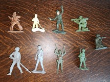 Mixed Lot of Plastic Soldiers/Figures 8 Pcs