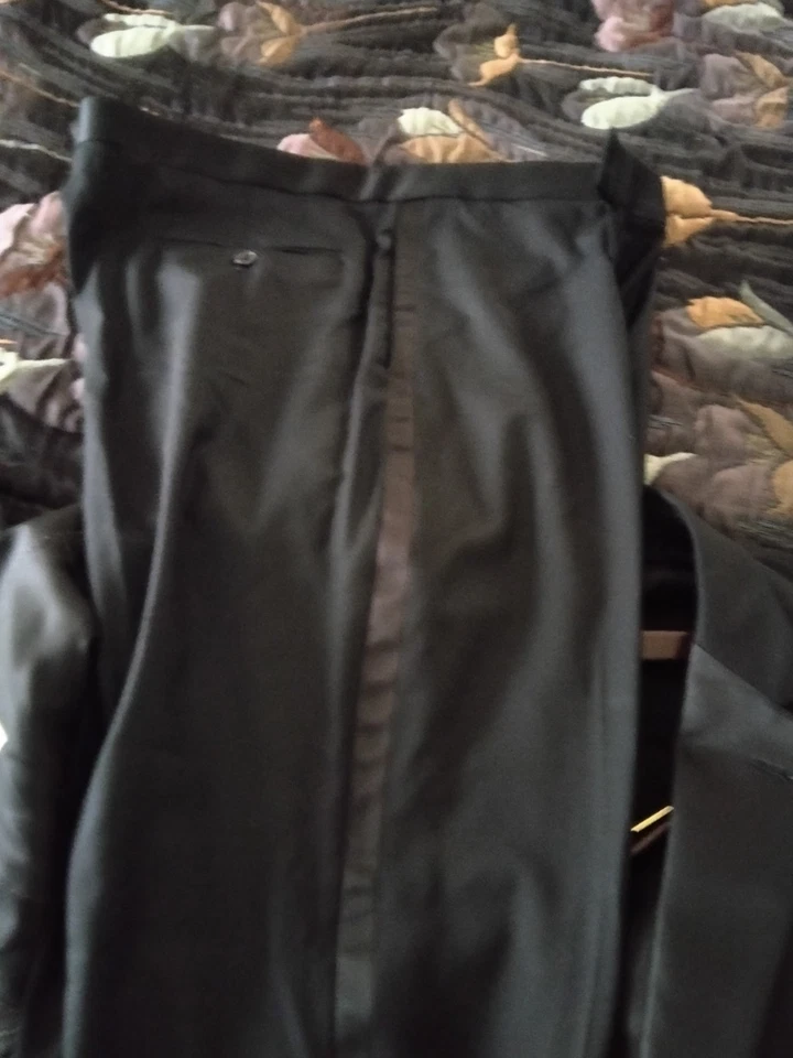 Esmoquin nuevo Foto 2 de 4