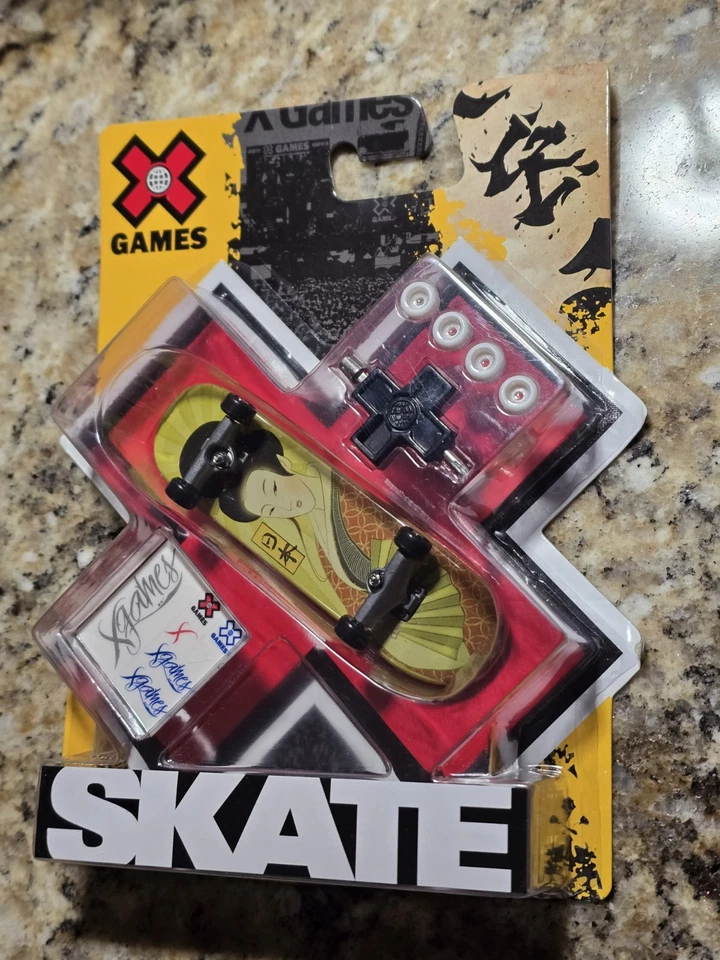 Mattel X Games Finger Sports Skate Board Toy N6683 Geisha Lady NUEVO 2008 Foto 2 de 4
